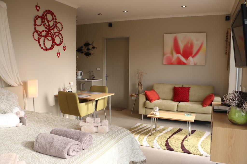 The Bay Lodge Pohara Екстер'єр фото